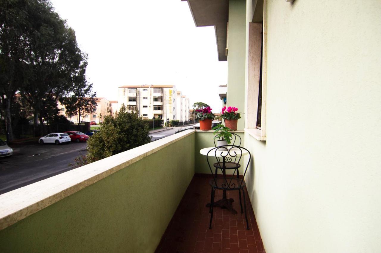 1Km Dalla Torre Appart. Con Balcone E Posto Auto Pisa Kültér fotó